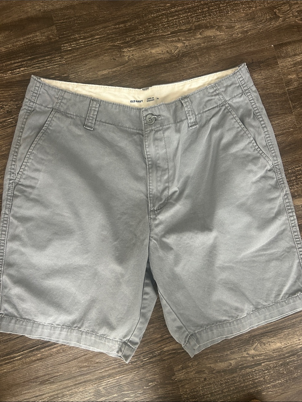 Old Navy Men's Light Gray Flat Front Chino Shorts